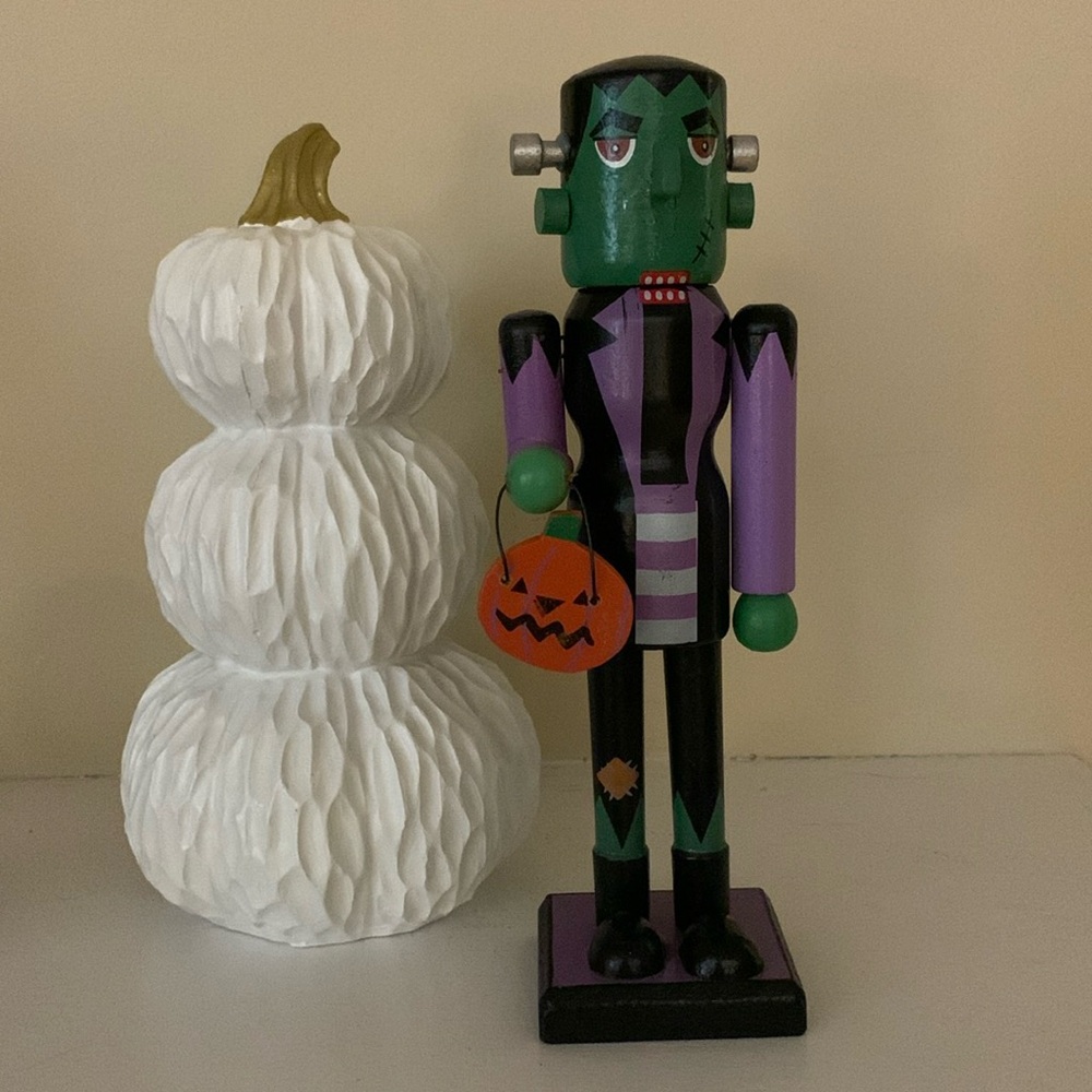 📌 NIB Wooden Frankenstein Halloween  Nutcracker